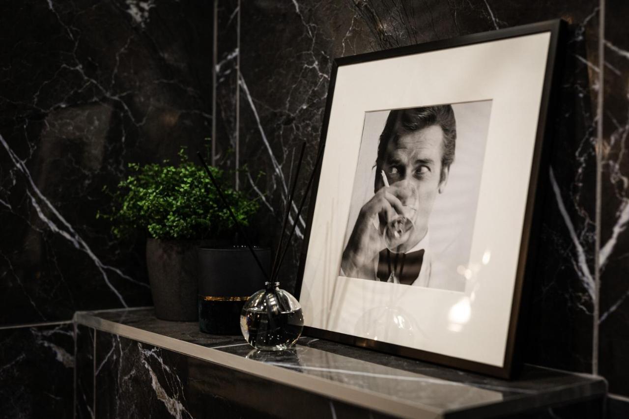Brand New James Bond City Center VNO Eksteriør billede